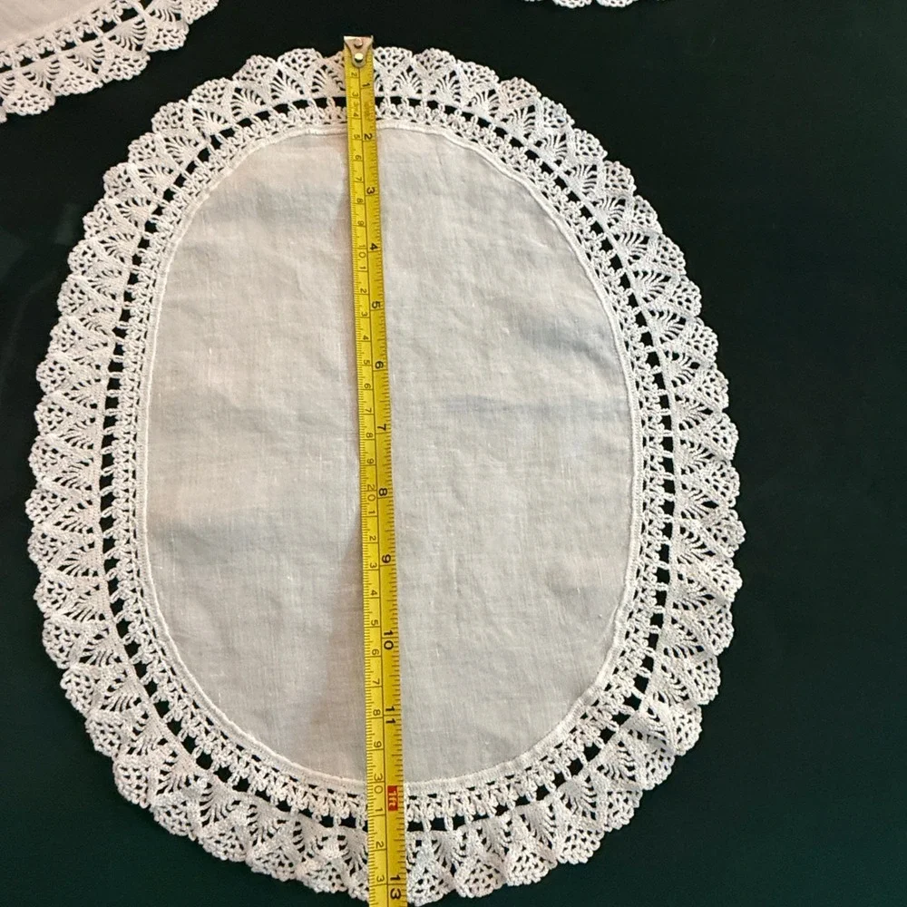 Vintage White Linen Doilies with Crochet Lace Trim Set of 4 Round Oval 0564